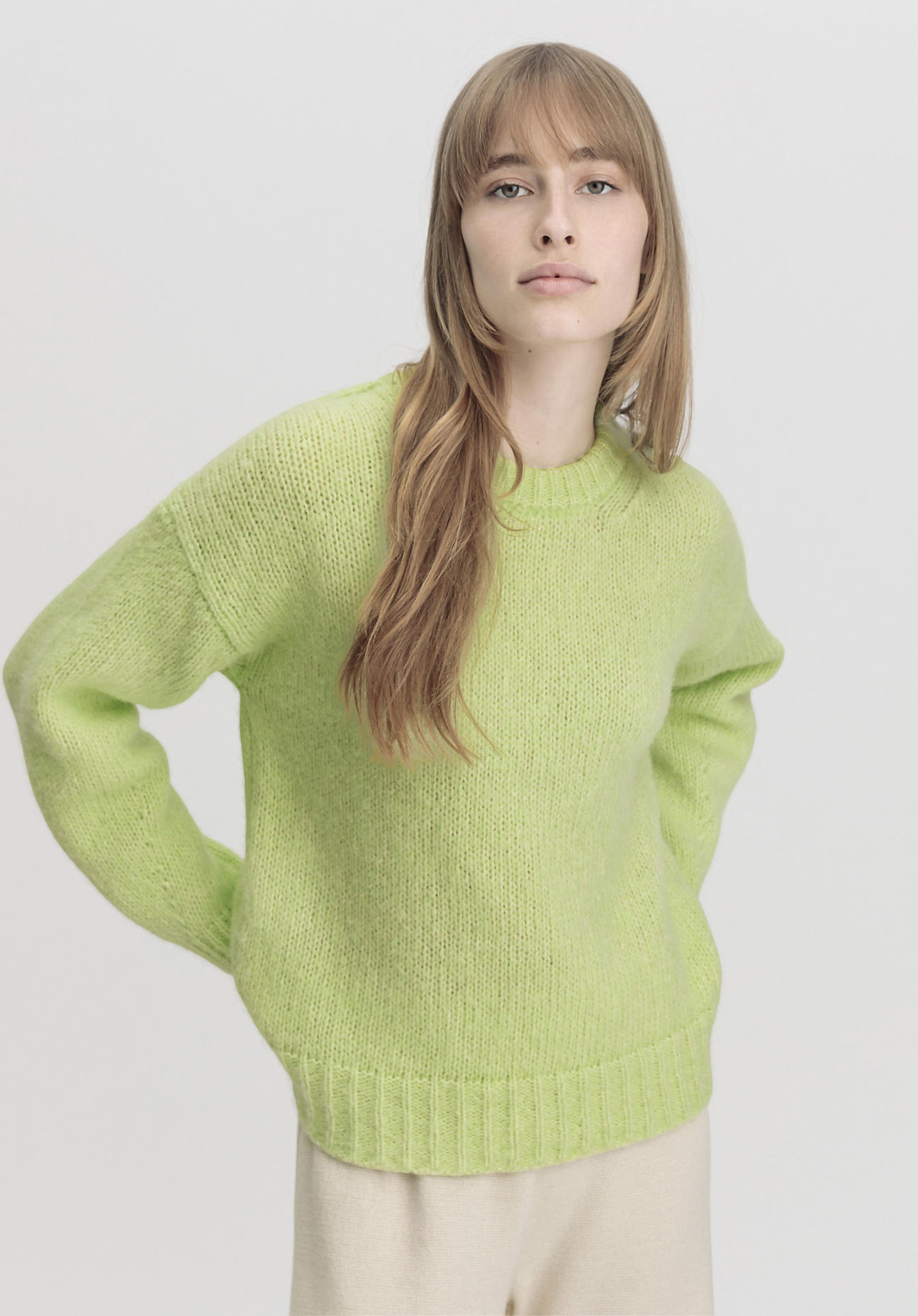 hessnatur Damen Pullover Relaxed aus Alpaka mit Bio-Baumwolle - grün Größe S