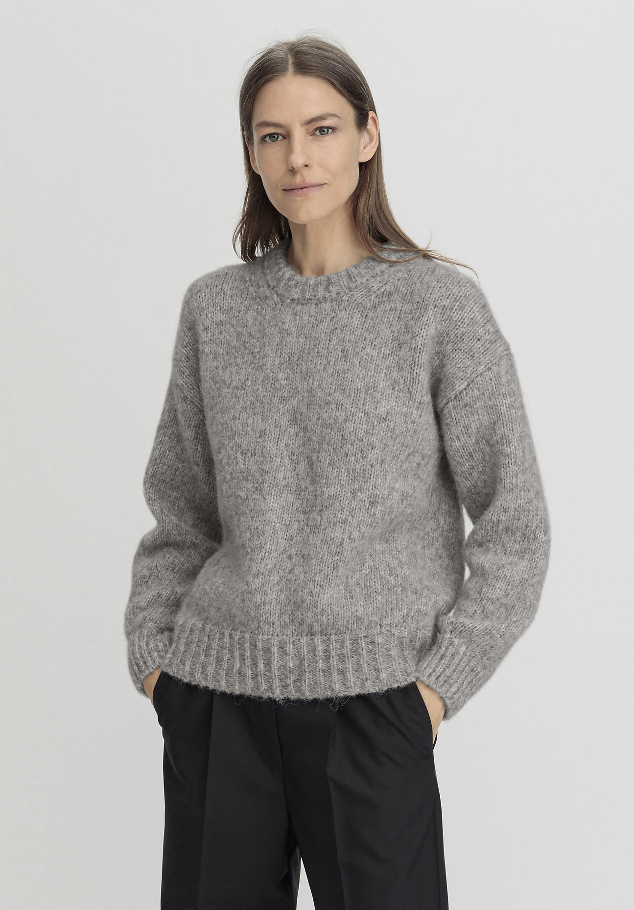 hessnatur Damen Pullover Relaxed aus Alpaka mit Bio-Baumwolle - grau Größe S