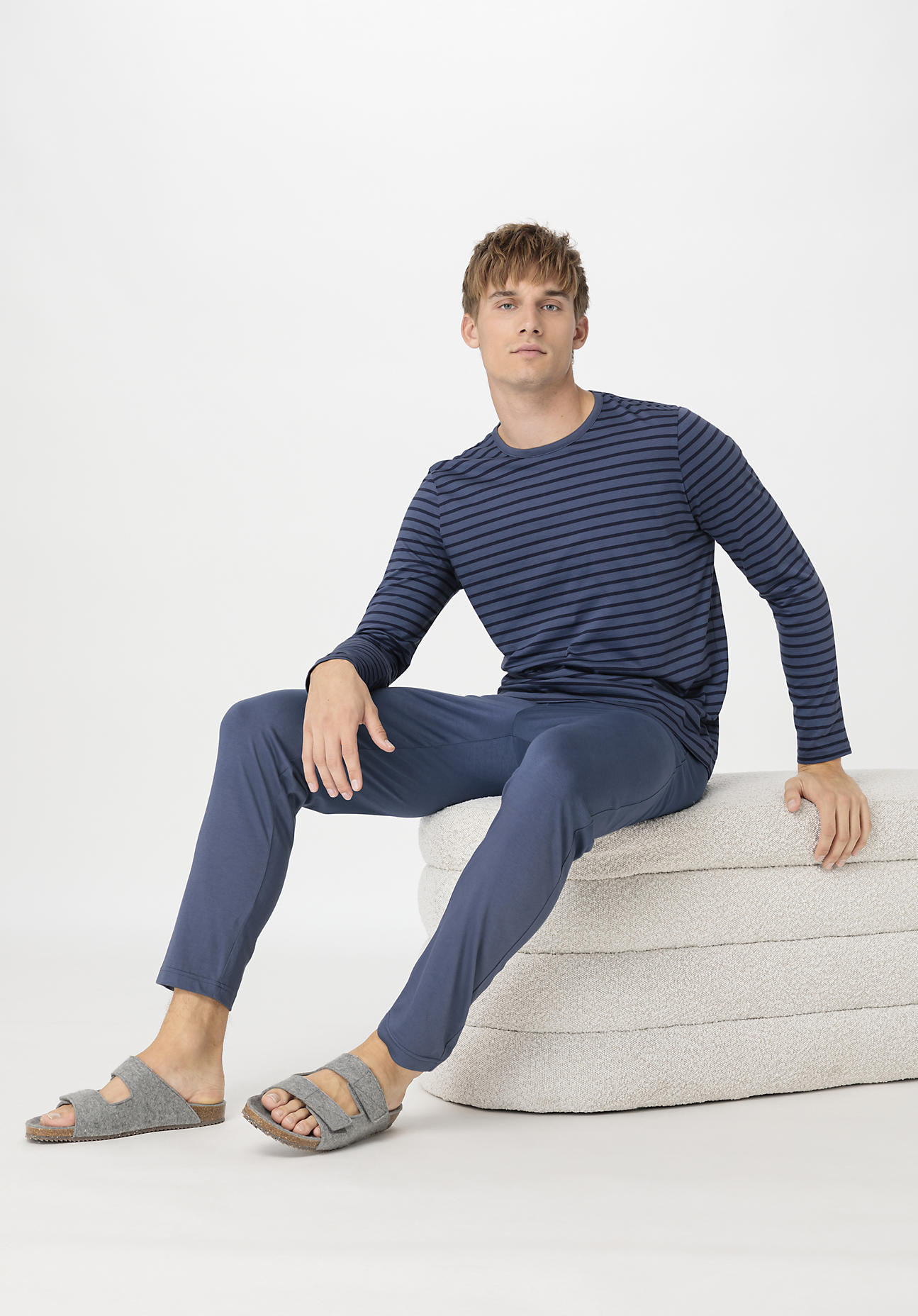 hessnatur Herren Pyjama Regular PURE COTTON - blau - Größe 50