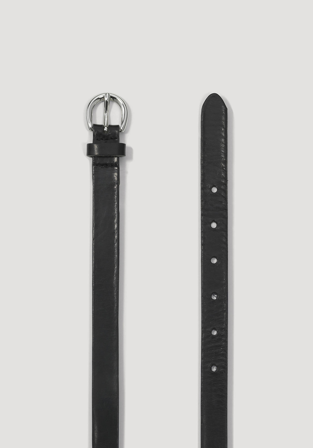 hessnatur Damen Schmaler Ledergürtel – schwarz – Größe 090