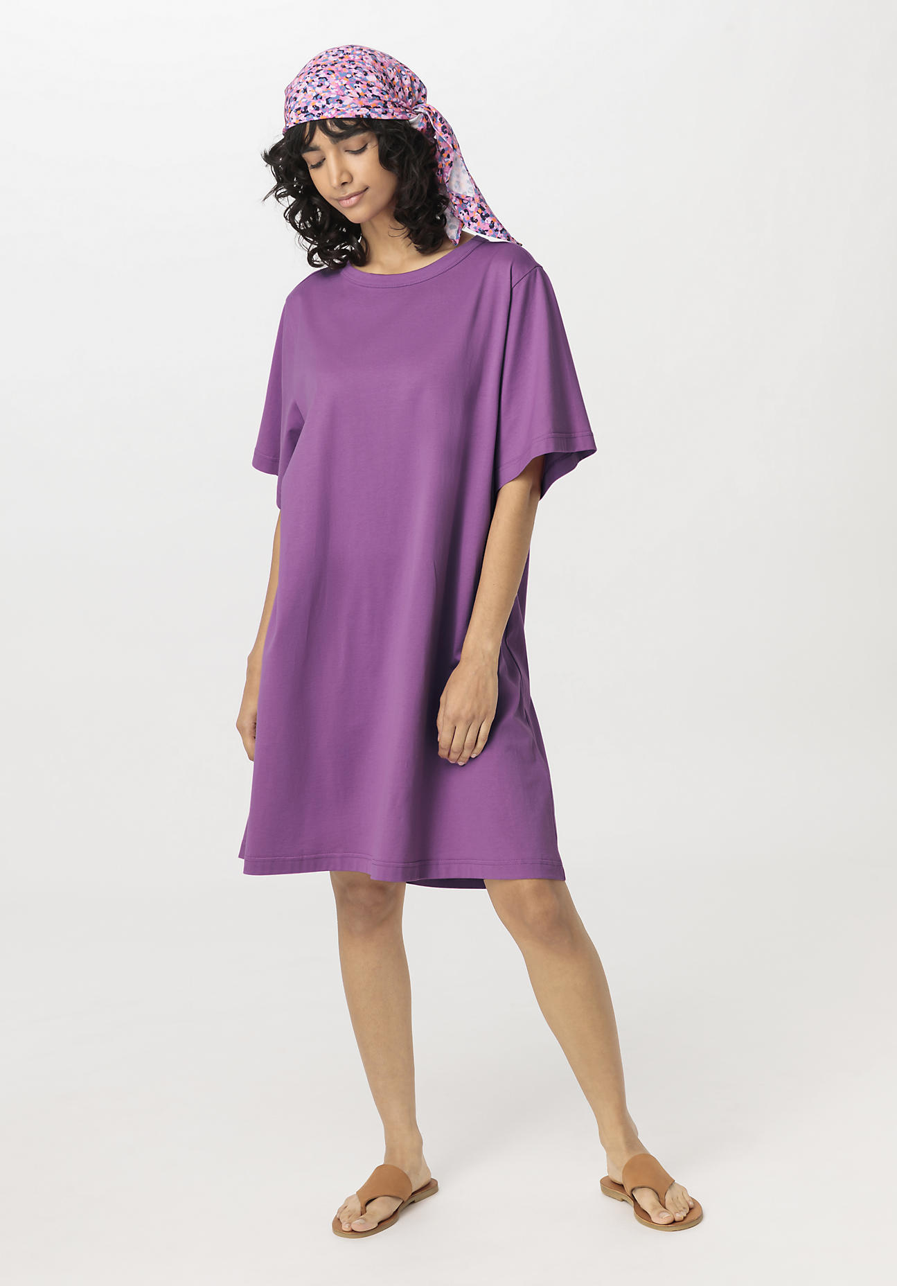 hessnatur Damen Shirt-Kleid Mini Relaxed aus Bio-Baumwolle - lila Größe 40