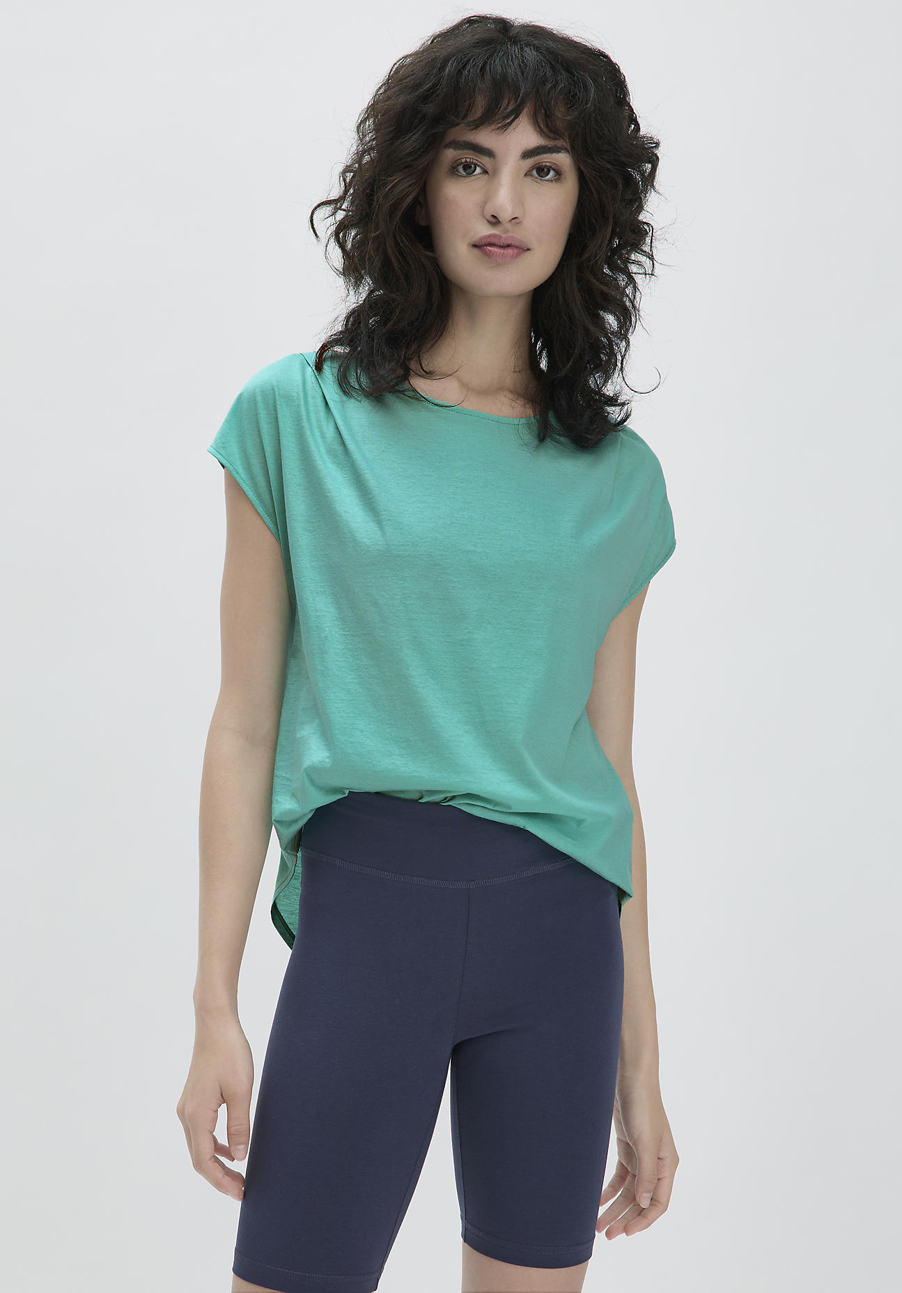 hessnatur Loungewear Shirt Relaxed ACTIVE LIGHT aus Bio-Baumwolle - grün Größe 36