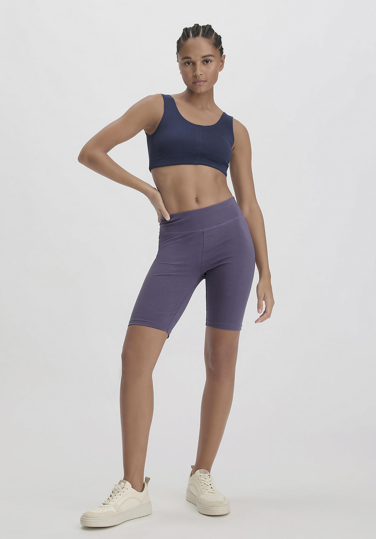 hessnatur Loungewear Shorts Fitted Medium Cut ACTIVE LIGHT aus Bio-Baumwolle - lila Größe XS/l