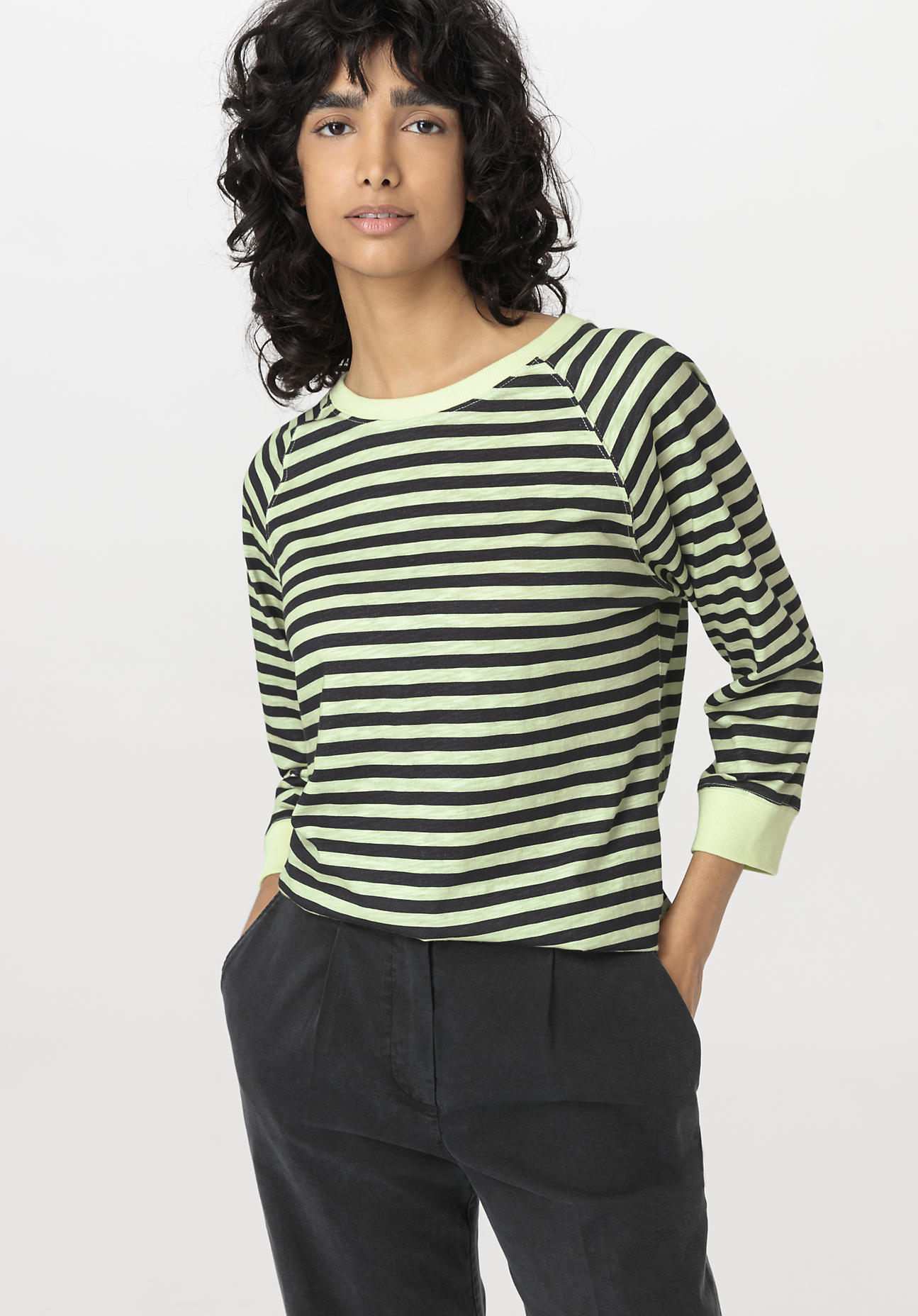 hessnatur Damen Slub Shirt Streifen Regular aus Bio-Baumwolle - grün - Größe 40