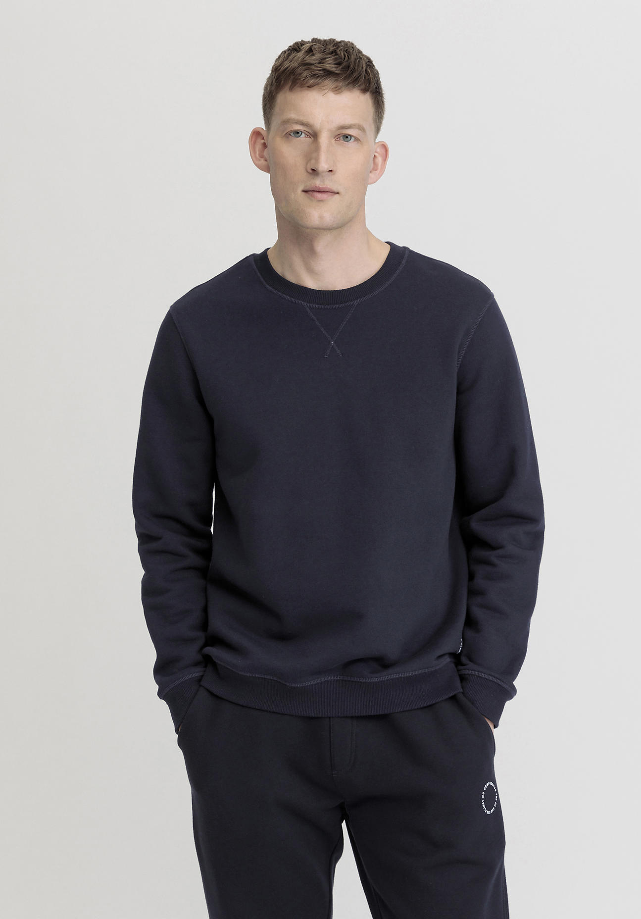 hessnatur Herren Sweater Relaxed aus Bio-Baumwolle - blau Größe 46