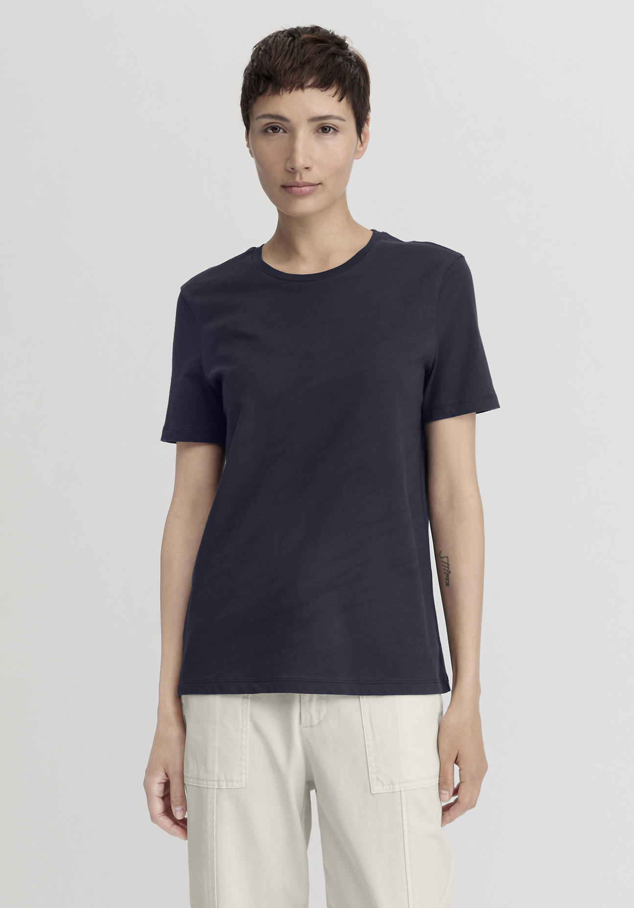 hessnatur Damen T-Shirt Regular aus Bio-Baumwolle - blau Größe 34