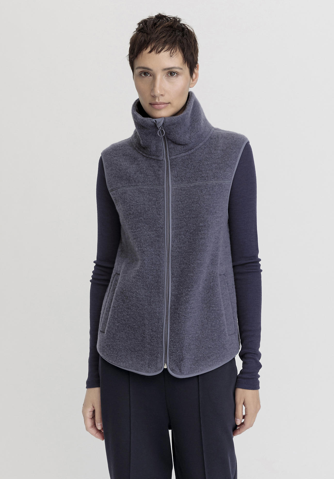 hessnatur Damen Wollfleece Weste Regular aus Bio-Merinowolle - lila Größe 38