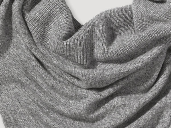 BetterRecycling scarf made of pure cashmere