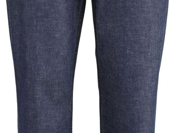 Jeans aus Bio-Denim mit Leinen