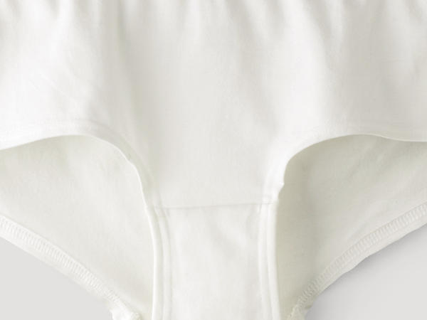 Low-cut panties made from organic cotton