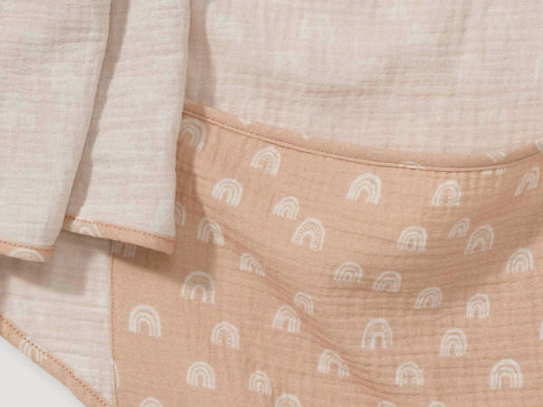 Muslin swaddle made of pure organic cotton