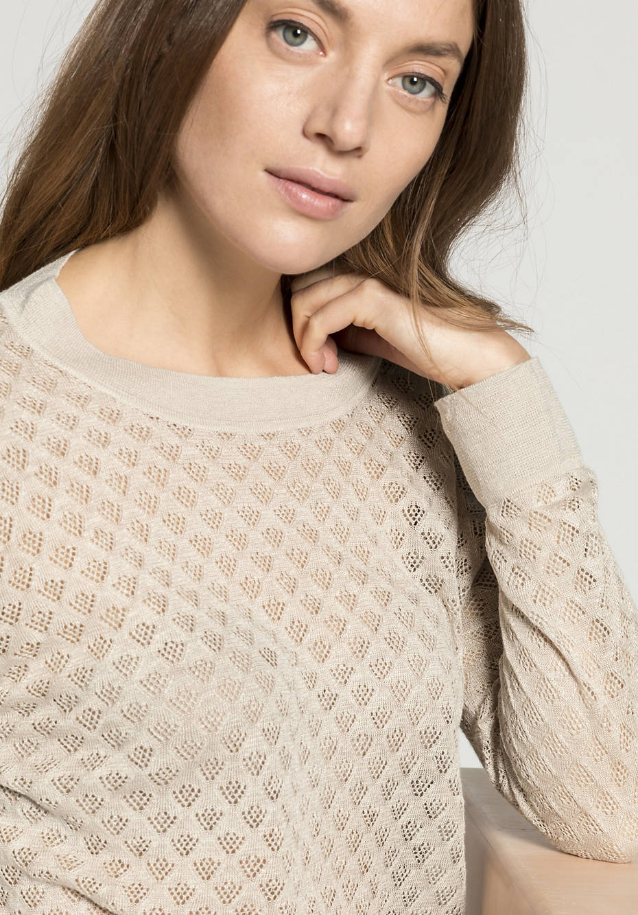Ajour sweater made of linen with silk