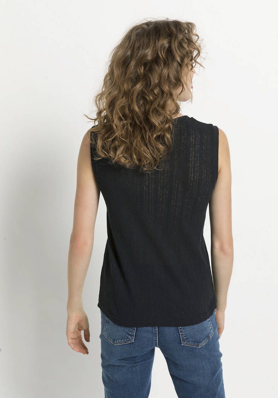 Ajour top made of organic cotton with linen