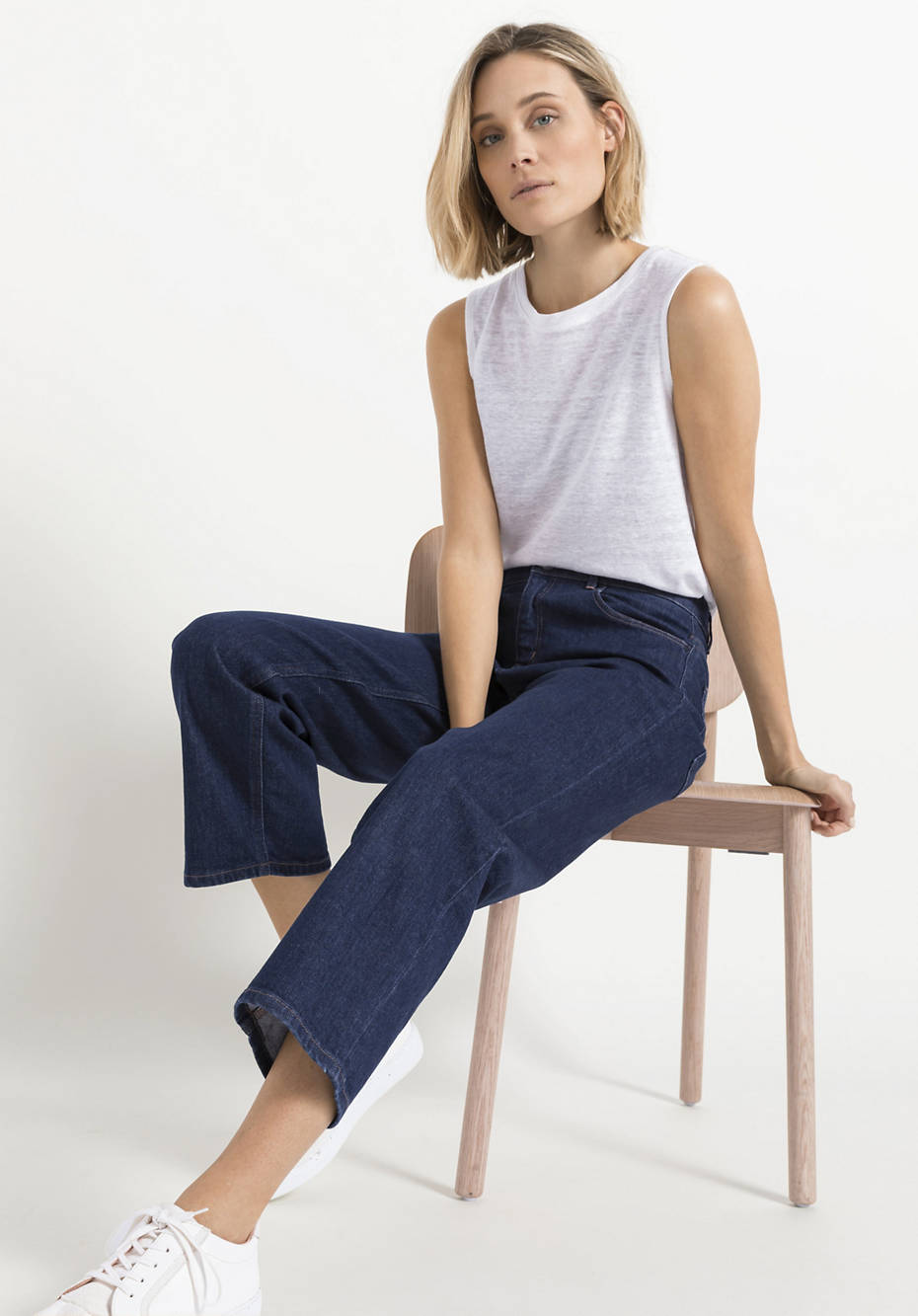 Barrel Leg jeans made of organic cotton with COREVA ™ by Candiani