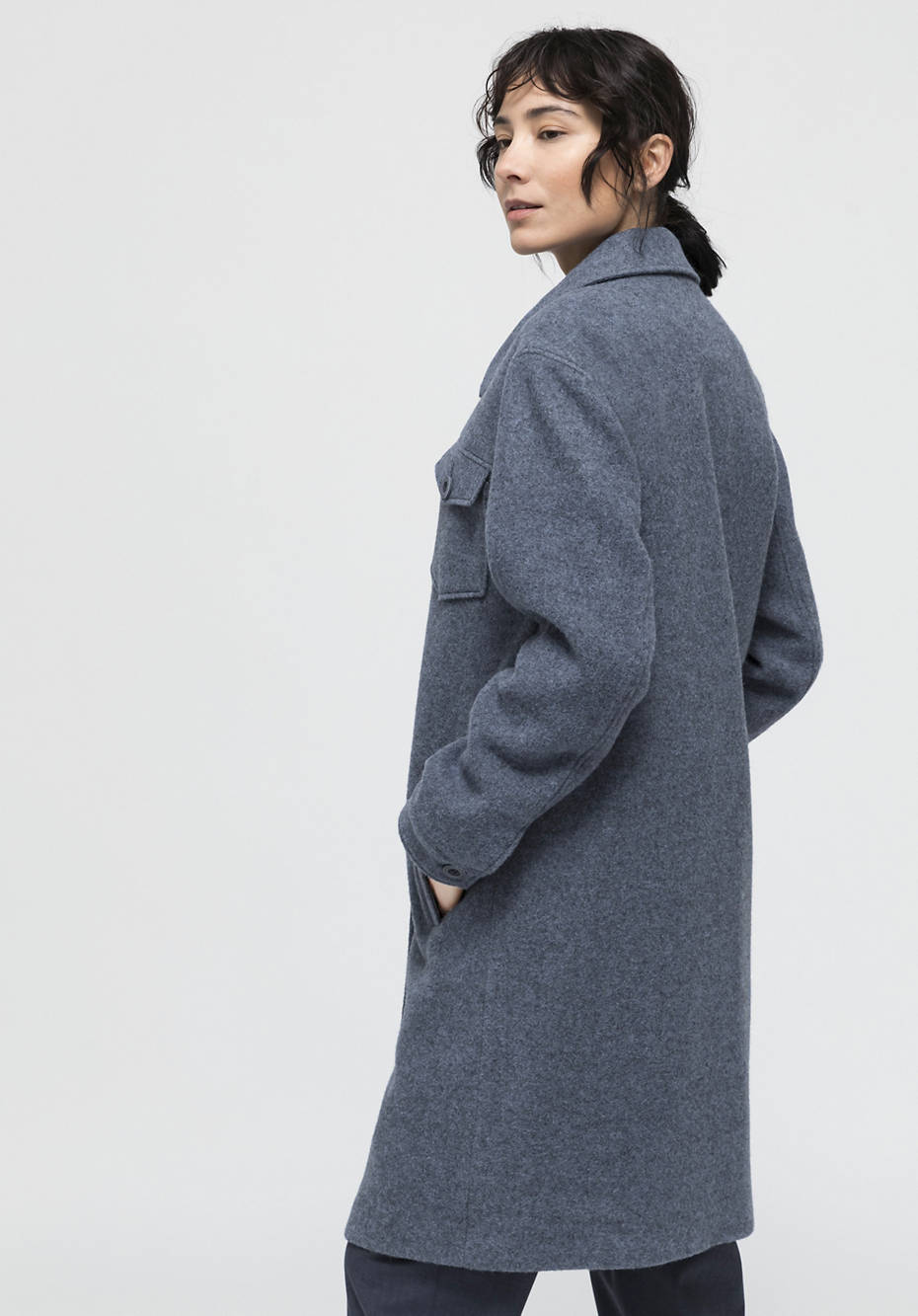 Coat made of alpaca and virgin wool
