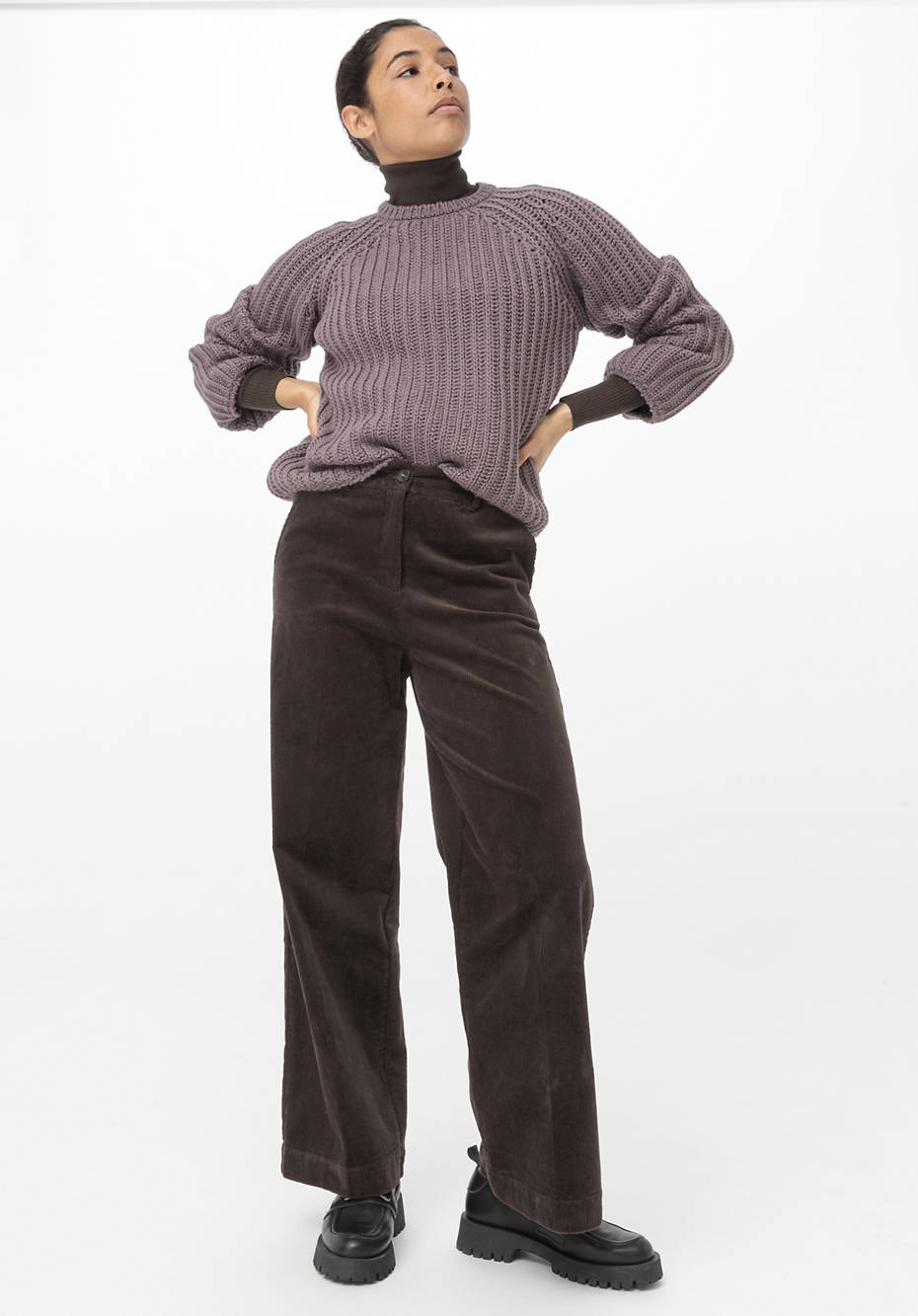 Corduroy trousers made from organic cotton