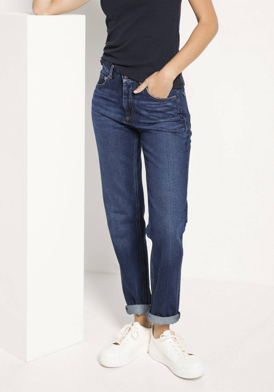 Hanna Mom Fit jeans made from pure organic denim