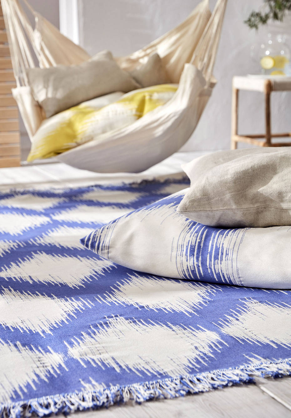 Ikat rug made from pure organic cotton