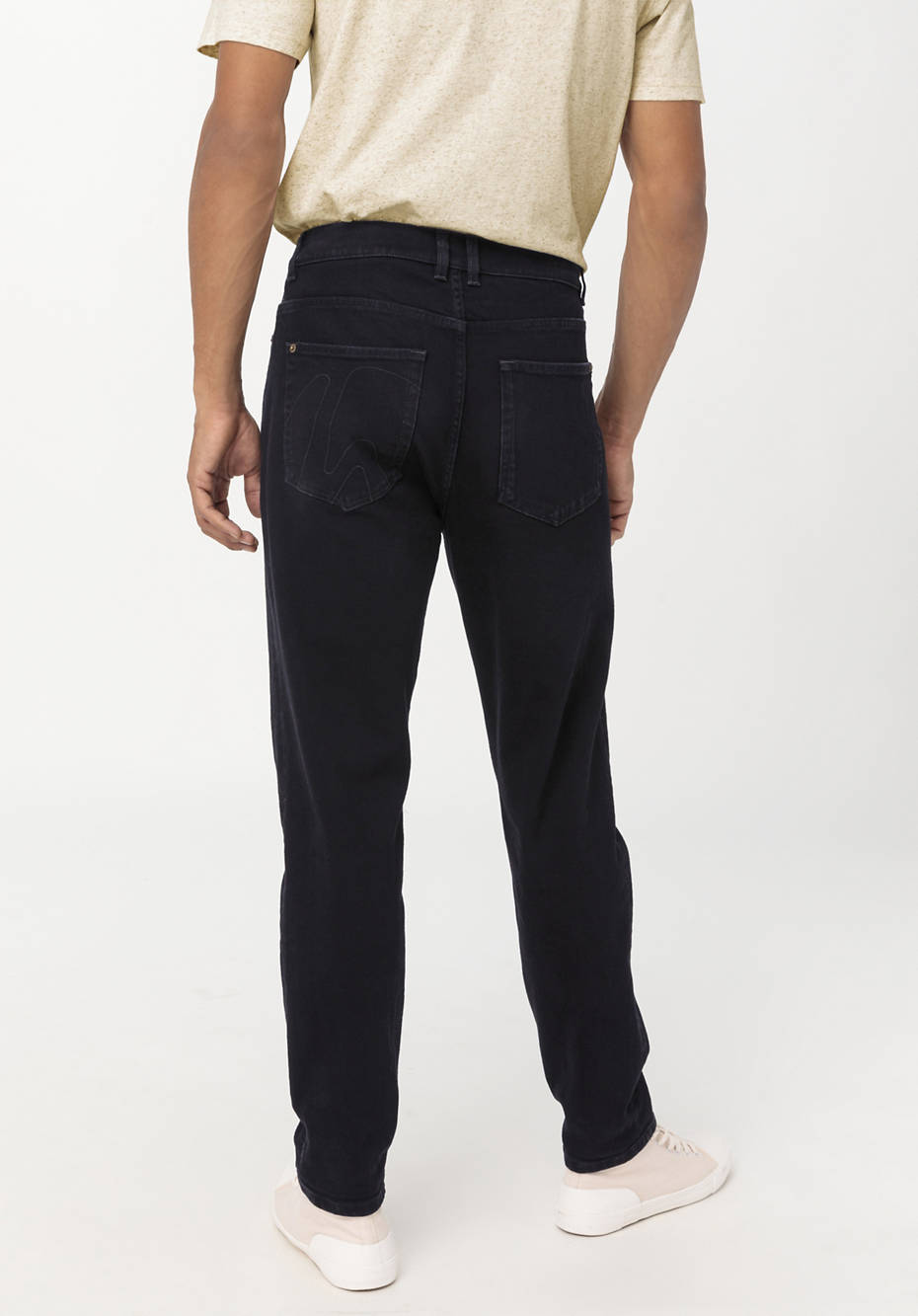 Jeans Mads Relaxed Tapered Fit aus COREVA™ Bio-Denim