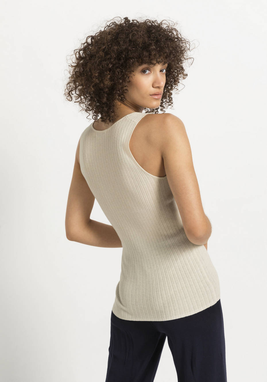Knit top made of silk with cotton