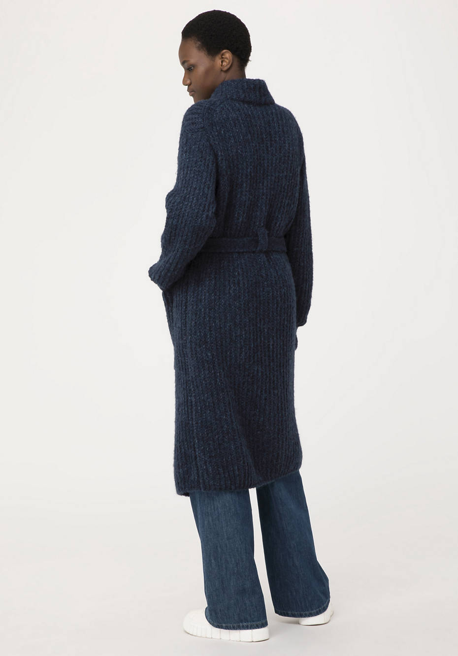Knitted coat made of alpaca with cotton