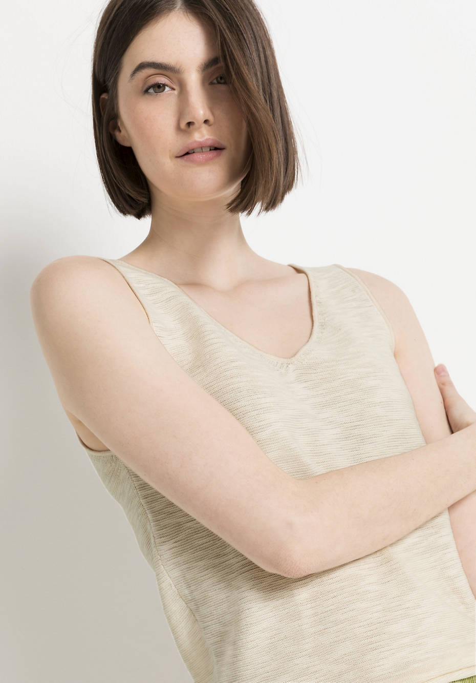 Knitted top made of pure organic cotton