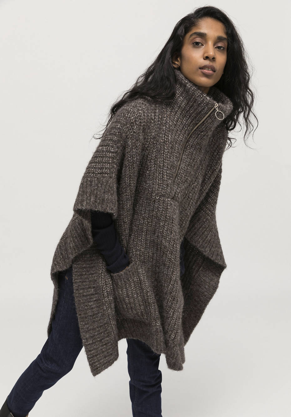Limited by Nature Strick-Poncho aus Alpaka mit Pima Baumwolle