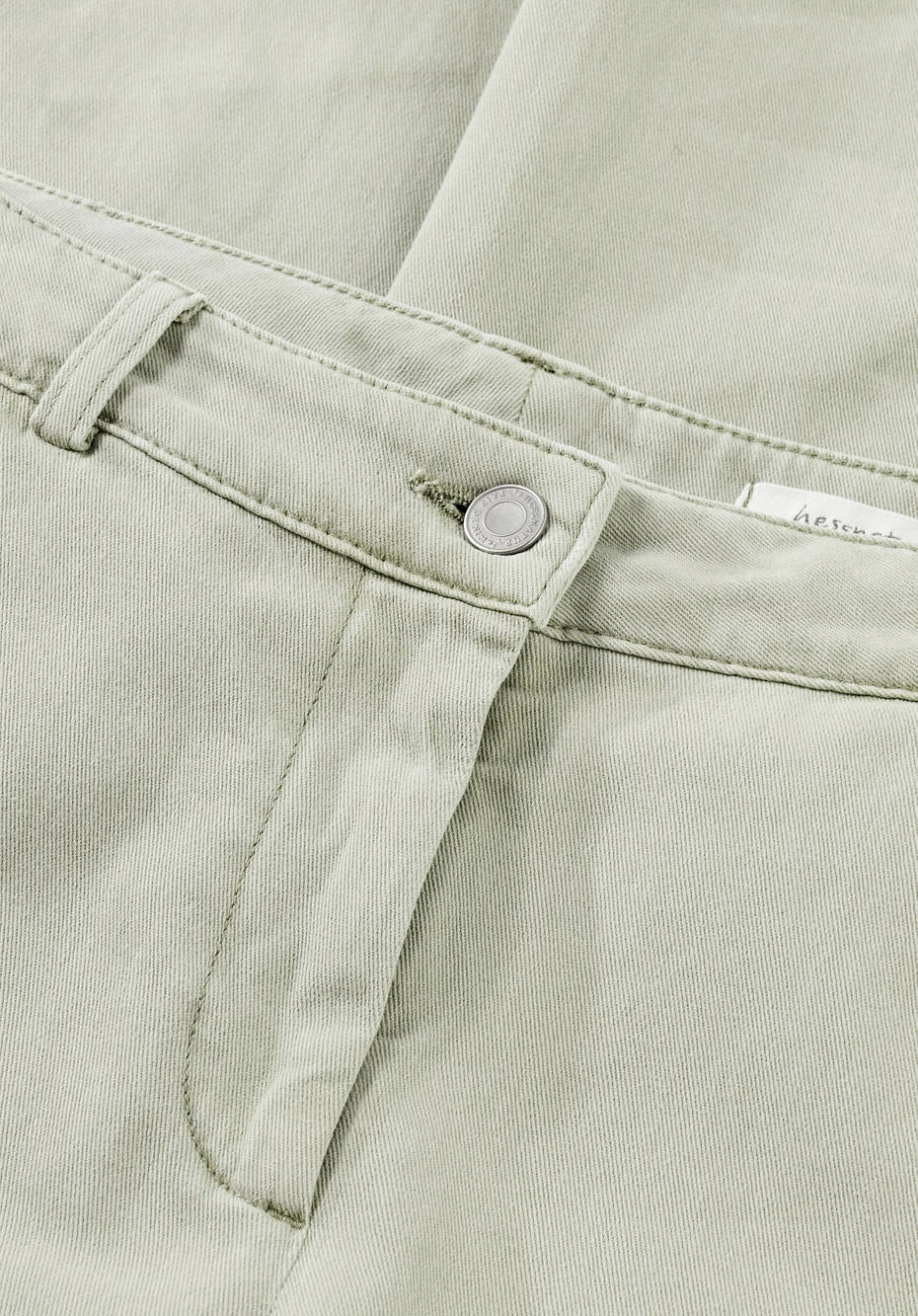 Limited by Nature pants made of mineral-dyed organic cotton
