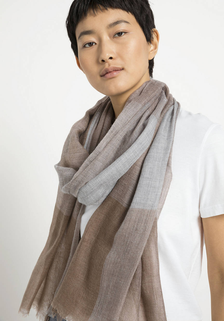 Limited by nature scarf made of pure cashmere
