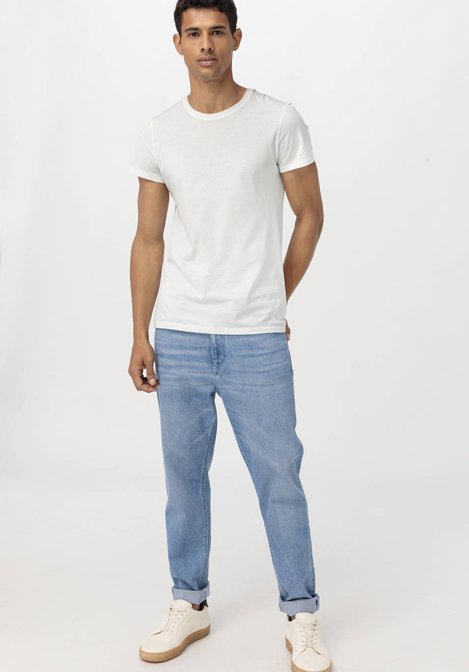 Mads relaxed tapered fit jeans in organic denim