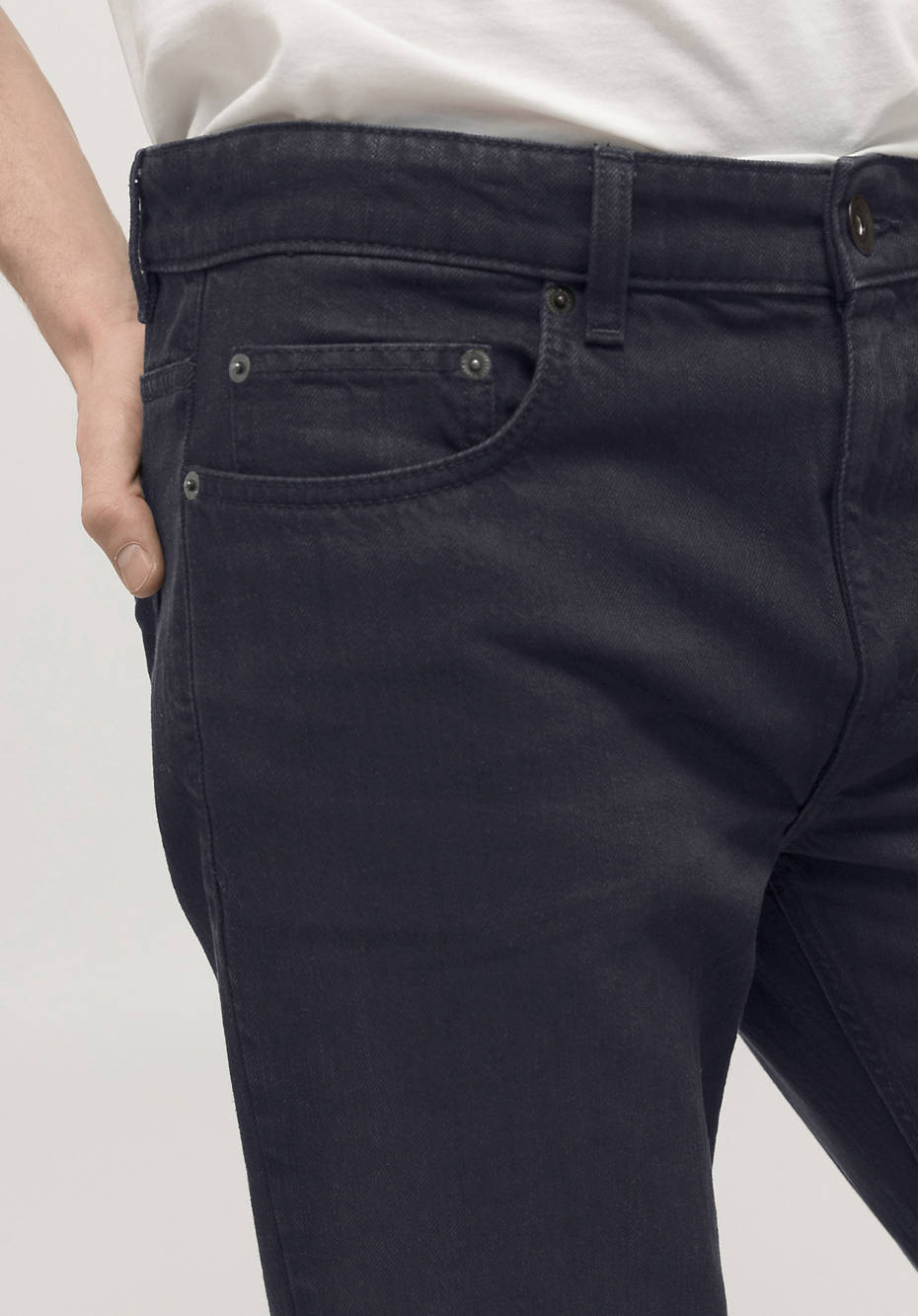 Over Dye Jeans Max Tapered Fit made of pure organic denim
