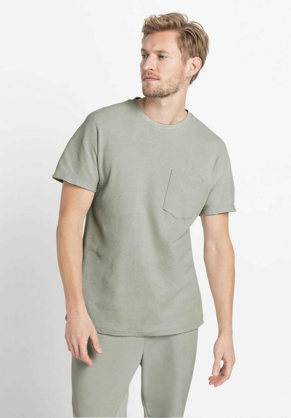 Pflanzengefärbtes Shirt aus Bio-Baumwolle mit Kapok
