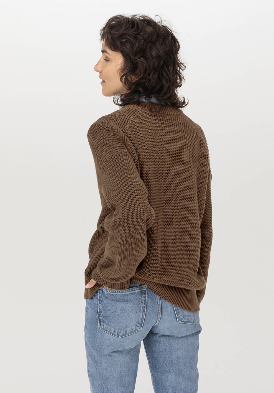 Rib knit round-neck cardigan made of organic cotton yarn - brown