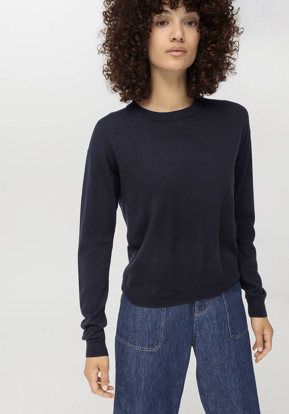Round-neck sweater made from pure organic merino wool