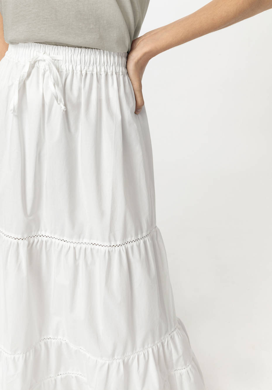White flowy skirt near me deals