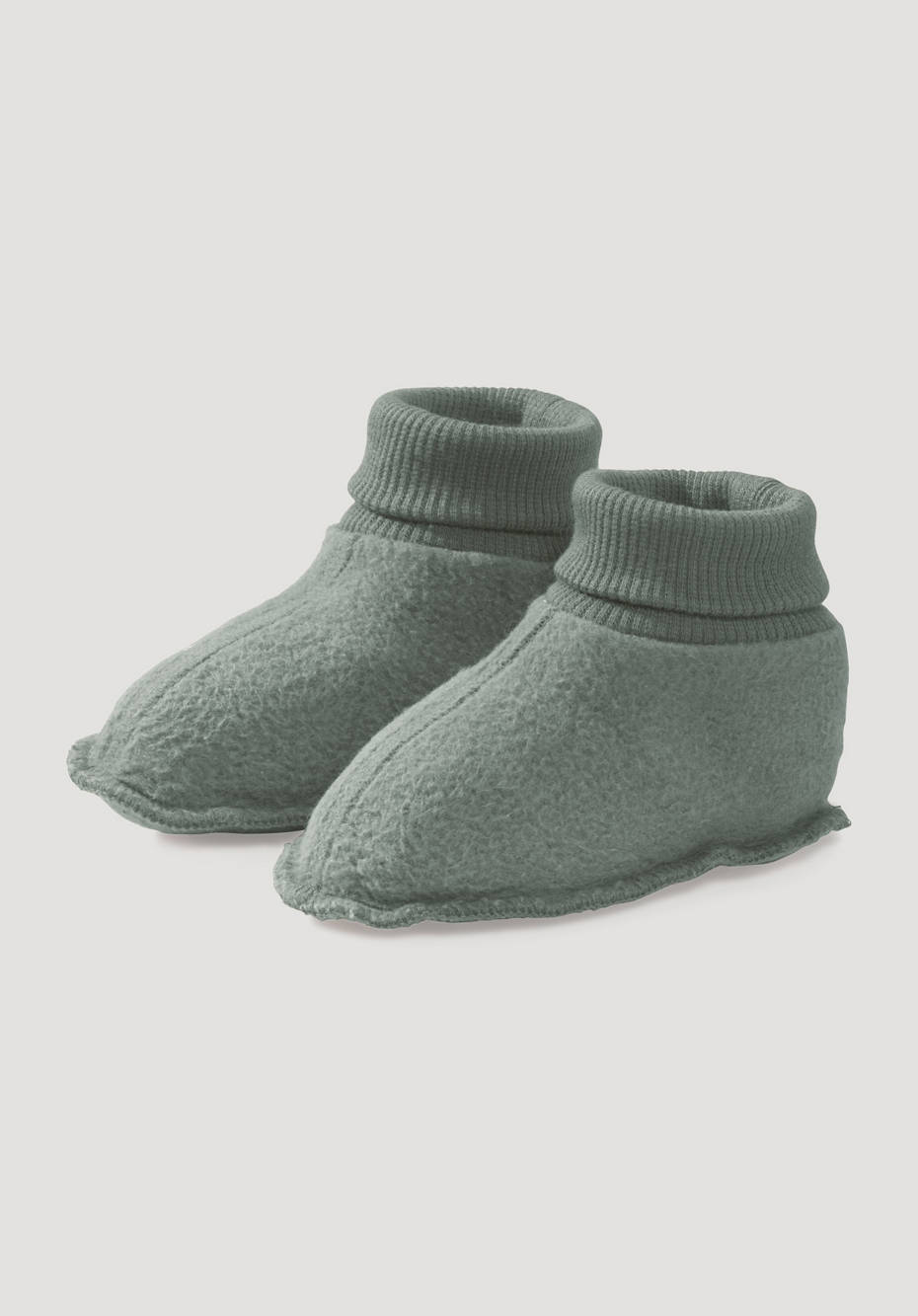 Soft fleece shoes made from pure organic cotton