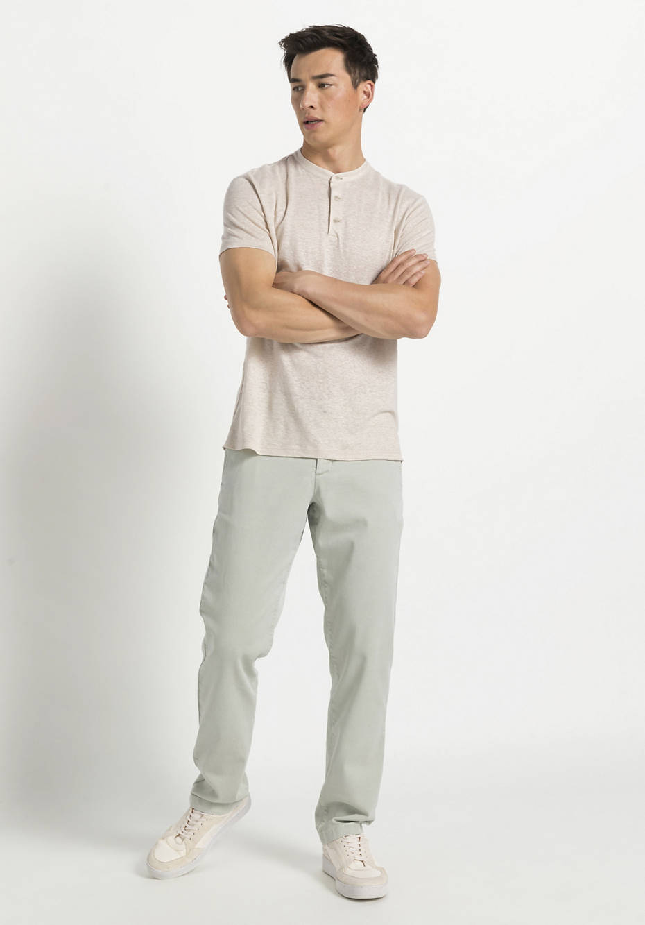 Straight fit chinos made from organic cotton