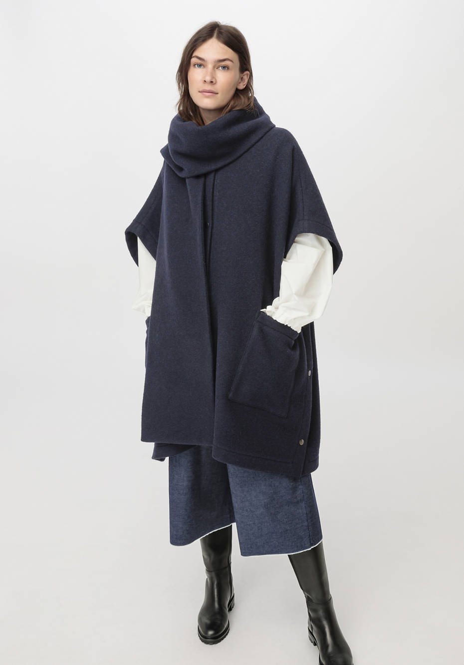 ZERO WASTE coat-cape made of pure merino wool