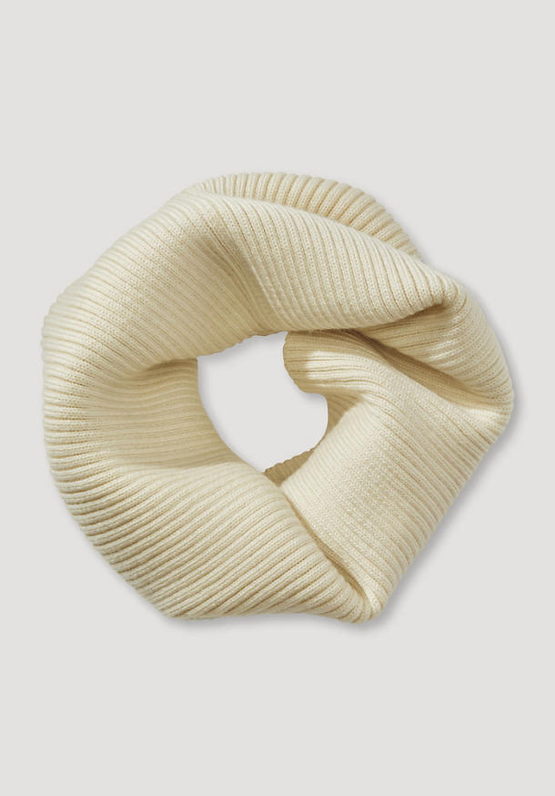 BetterRecycling loop scarf made of pure merino wool