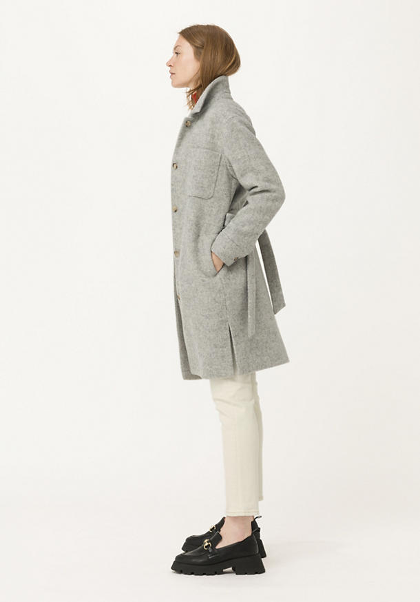 Coat made of pure new wool