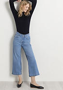 Cropped flared jeans made of organic denim