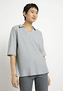 Plant-dyed shirt made from organic cotton with kapok