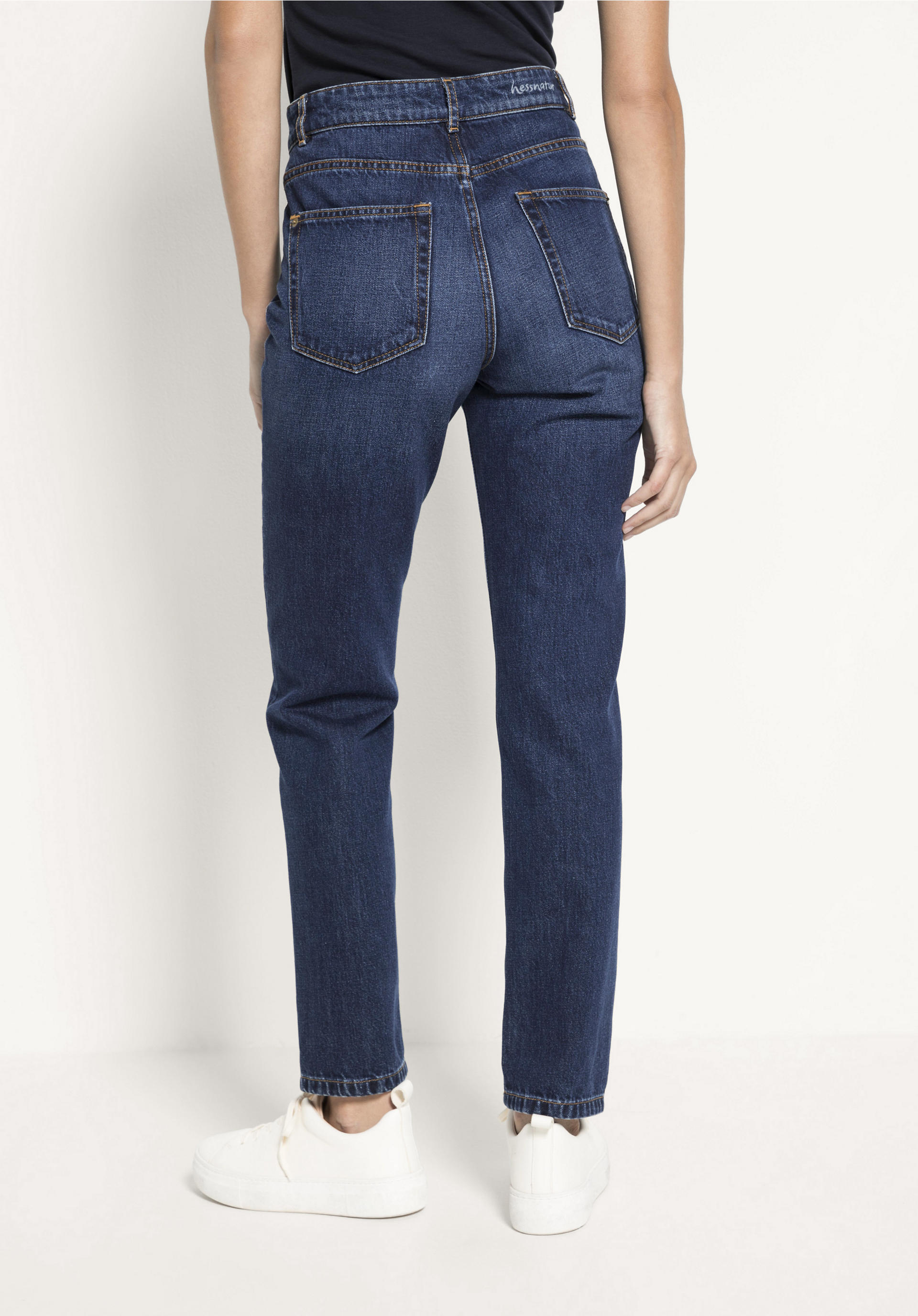 Damen Bekleidung Jeans Jeans mit gerader Passform 3x1 Baumwolle High-Rise Jeans Claudia Extreme in Schwarz 