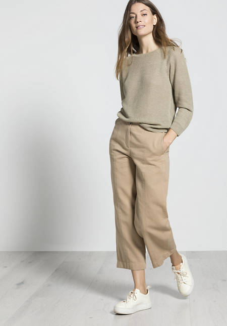 7/8 trousers made of organic cotton with linen