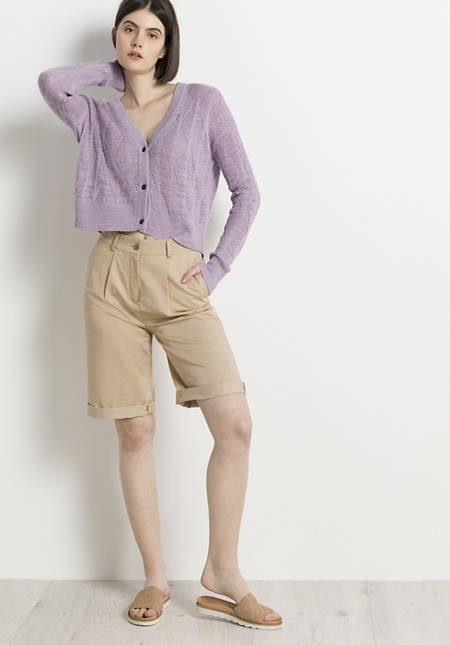 Bermuda shorts made of organic cotton with linen