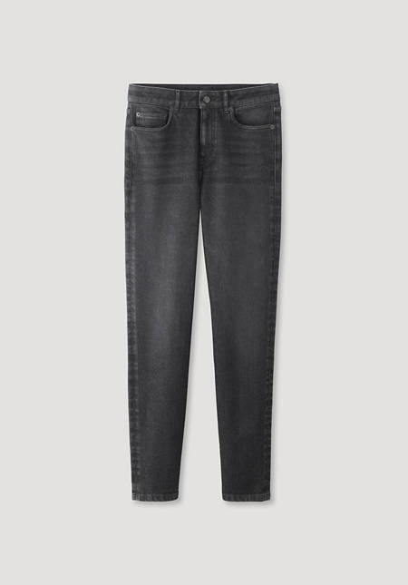 BetterRecycling High Rise Slim Fit Jeans made from organic denim