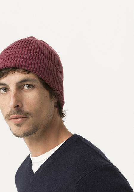 BetterRecycling hat made from pure merino wool