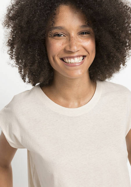 BetterRecycling short-sleeved shirt made from pure organic cotton
