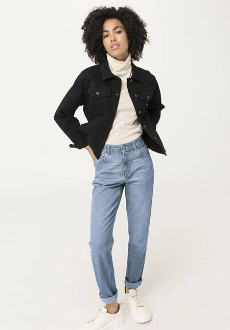 Denim jacket made from COREVA ™ organic denim