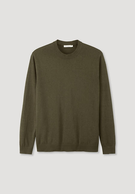 Fine-knit sweater made from organic cotton with linen